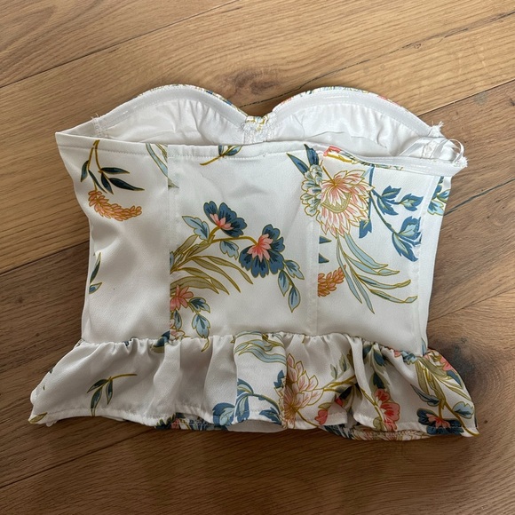 Superdown floral top - Picture 6 of 9